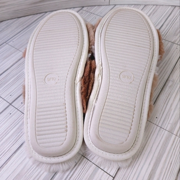 Stars Above Faux Fur Cross Strap Paris Slipper Slides in Taupe Size Large NWT - Picture 8 of 11